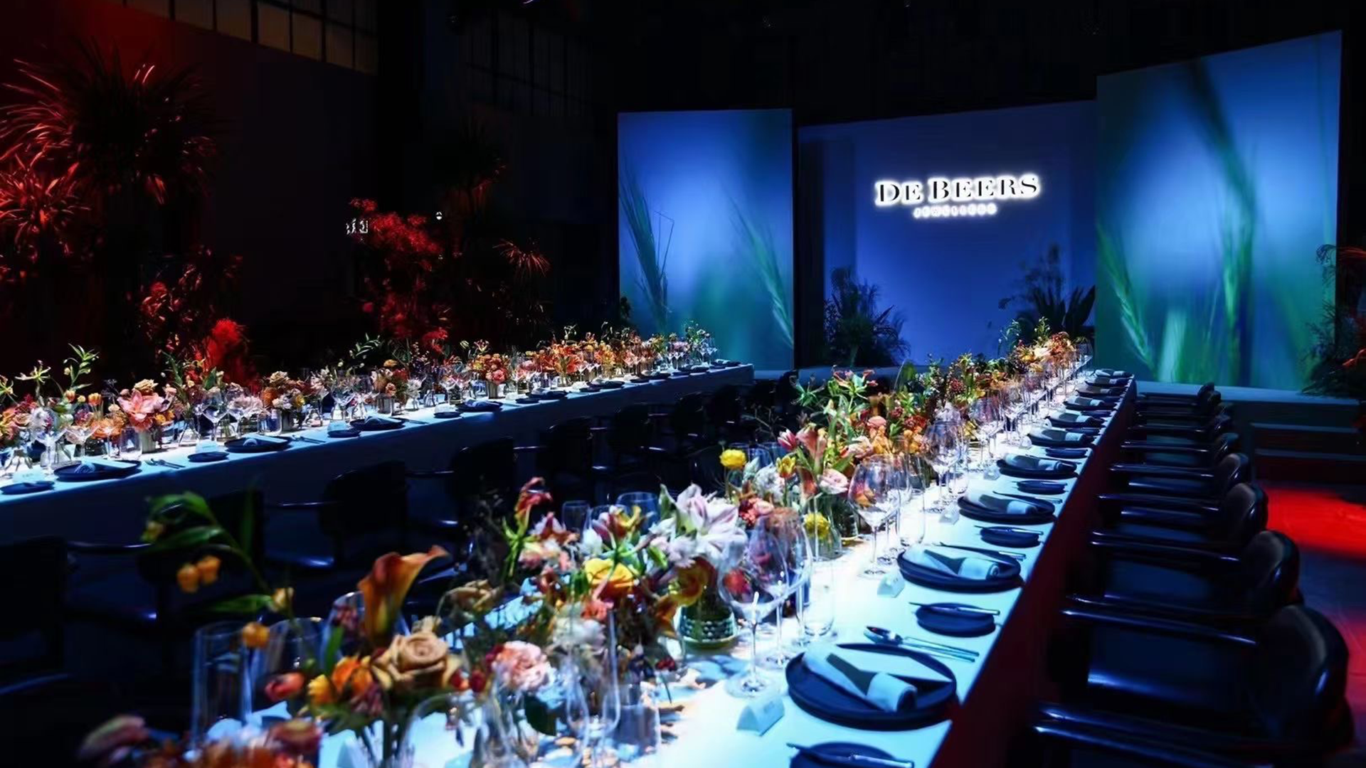 LADY DIOR Popup store Tour 2020-22